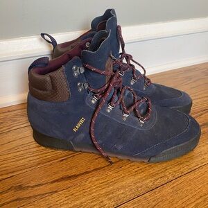 Jake Boots 2.0 'Collegiate Navy Maroon' size 11.5